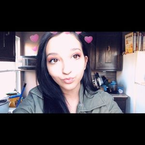 Meet your Posher, Melissa